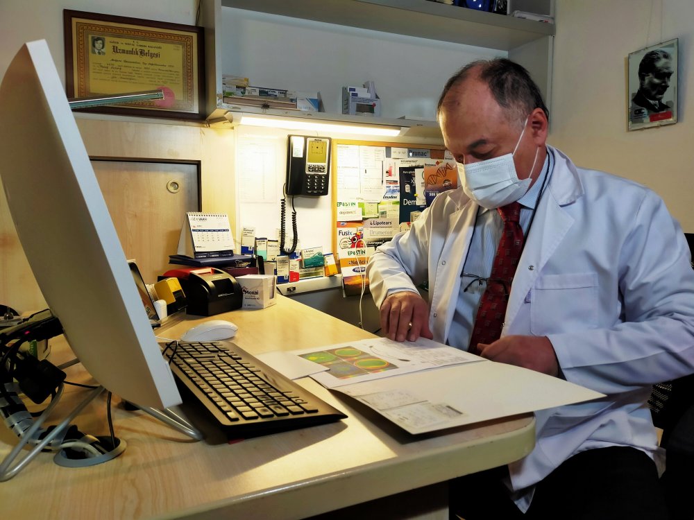 Prof. Dr. Ertürk: "Göz tansiyonu, kalıcı görme bozukluğuna neden olabilir"