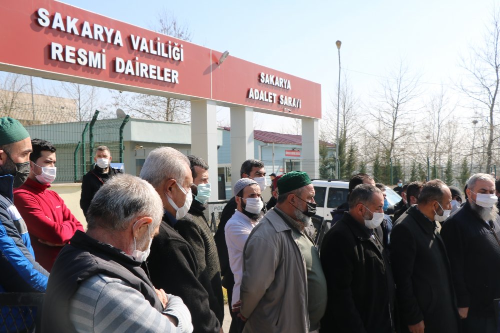 Uşşaki Tarikatının  şeyhi Eyüp Fatih Şağban'ın yargılanmasında son gelişme: Dava 28 Mayıs saat 10.00'a ertelenmiştir.