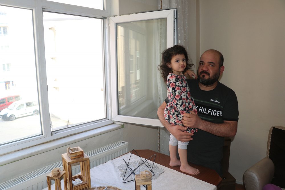 1'inci kattan düşen küçük kızı, çamaşır ipi kurtardı