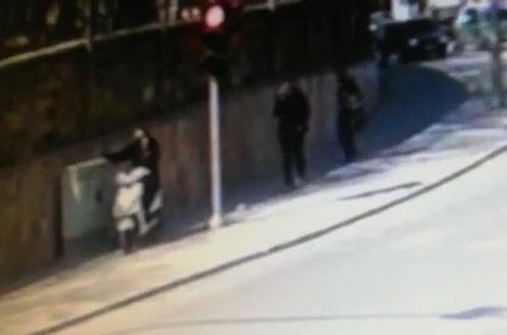 40 bin TL'lik 'altın' dolu poşeti düşürdü, bunu gören kişi cebine koyup uzaklaştı