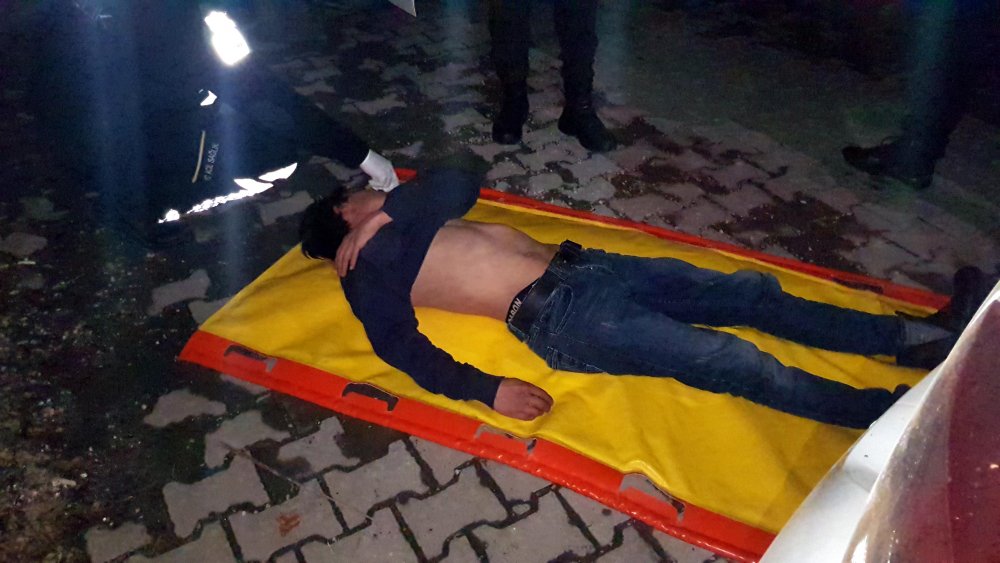 Birlikte alkol aldığı arkadaşını bıçaklayan kişi serbest kaldı