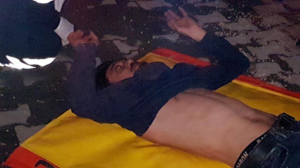 Birlikte alkol aldığı arkadaşını bıçaklayan kişi serbest kaldı