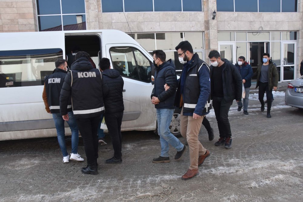 Damızlık Sığır Yetiştiricileri Birliği'nde zimmet soruşturmasında 3 kişi tutuklandı