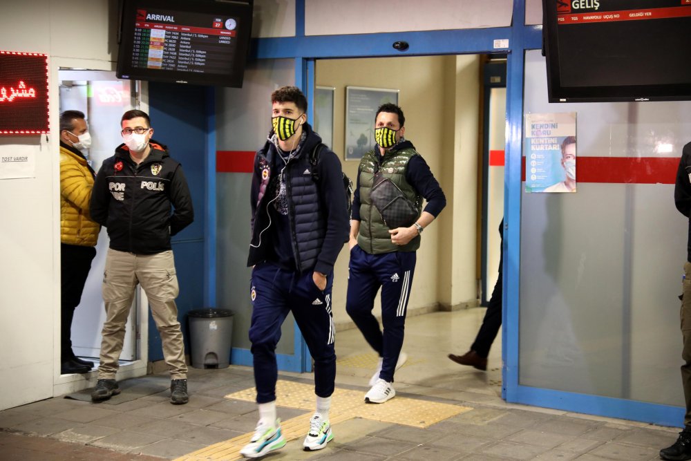 Fenerbahçe, Trabzon'a geldi