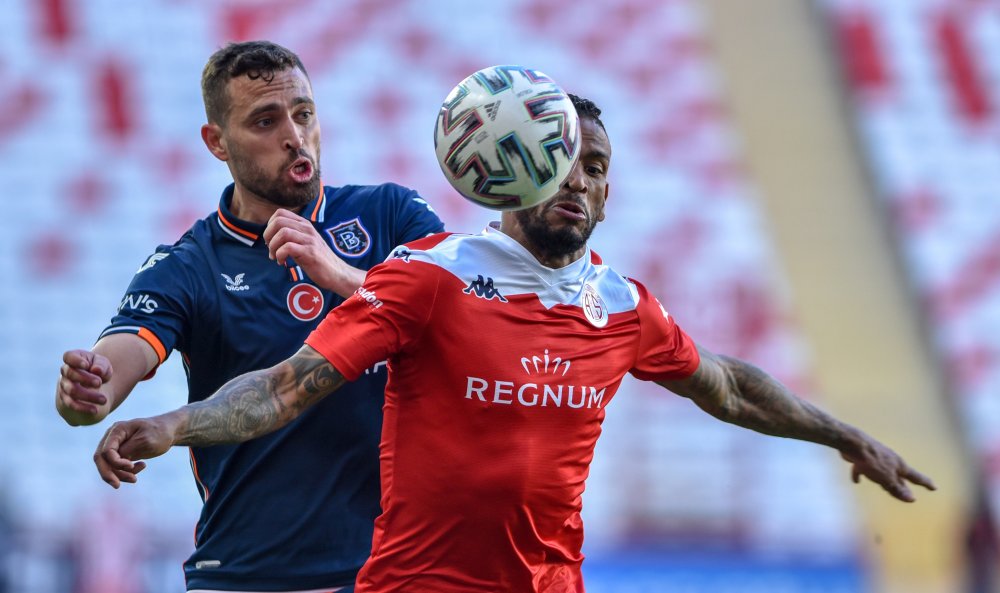 Fraport-TAV Antalyaspor- Medipol Başakşehir: 0-0