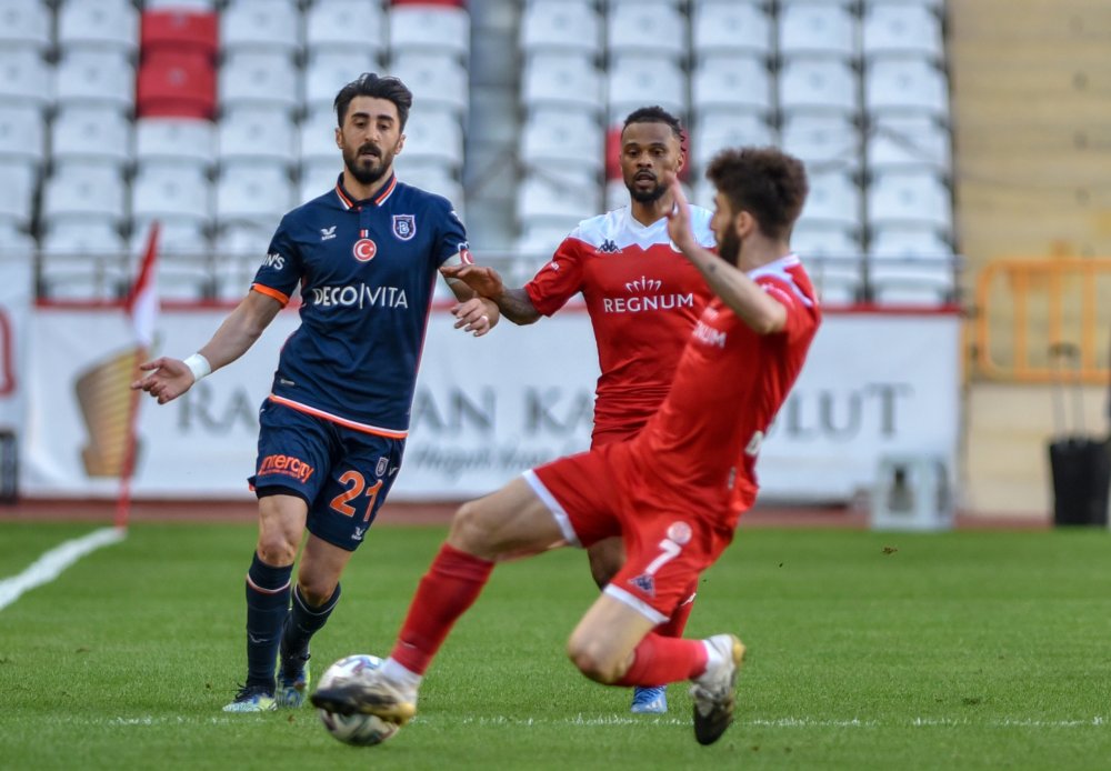 Fraport-TAV Antalyaspor- Medipol Başakşehir: 0-0