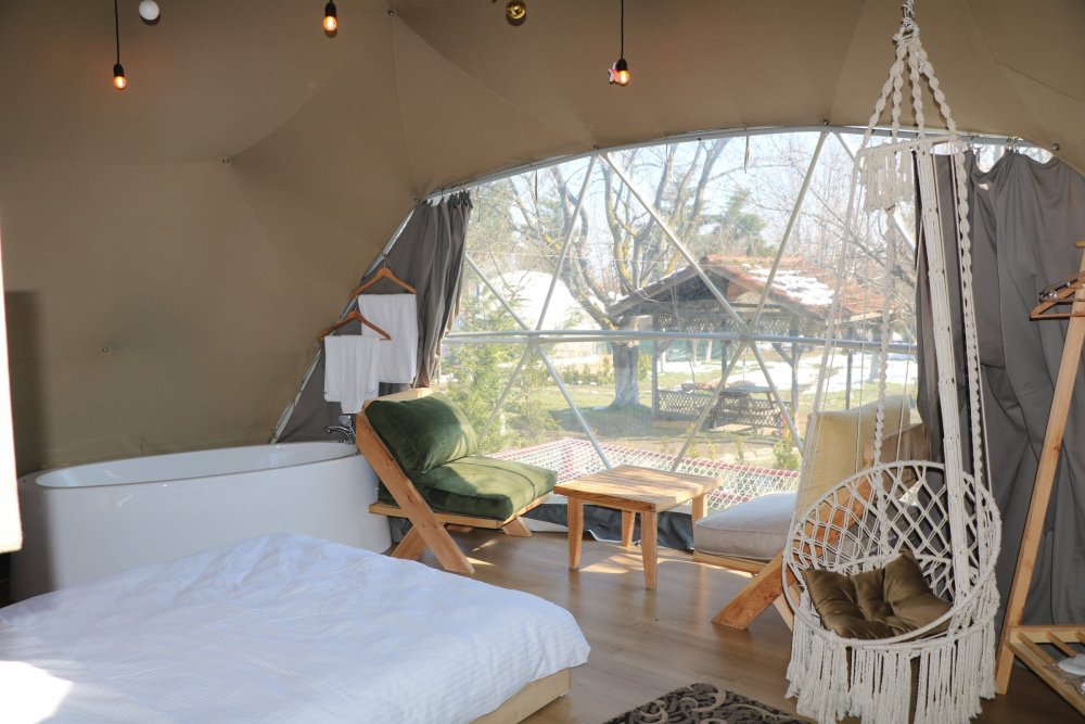 "glamping": Doğada lüks çadırda tatil keyfi 