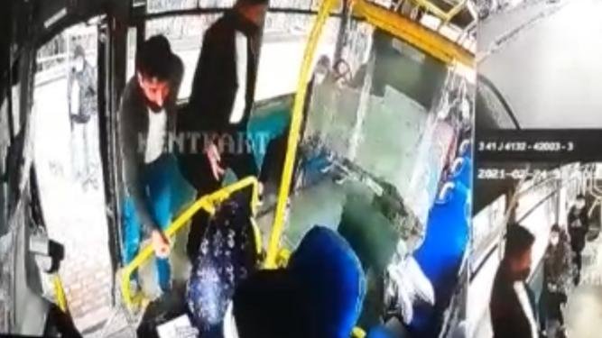 HES kodu uyarısı yapan halk otobüsü şoförünü darp ettiler