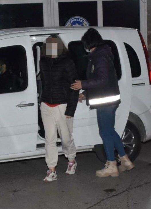 İzmir merkezli 47 ilde FETÖ operasyonu: 135 gözaltı