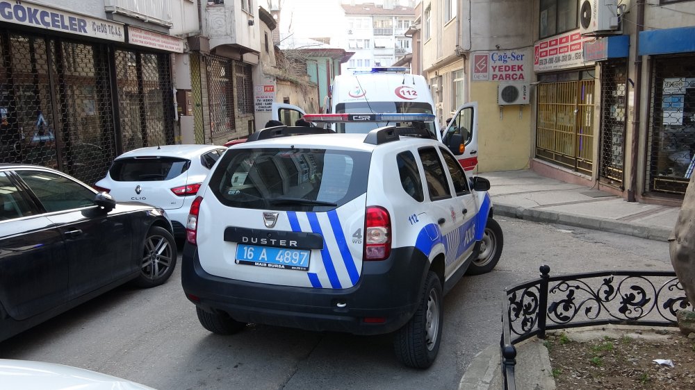 Kaza tutanağı tutturmak istedi, 5 kişinin saldırısına uğradı