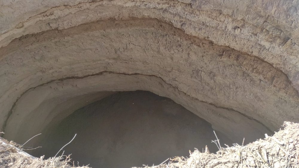 Konya'da, 40 metre derinliğinde obruk oluştu