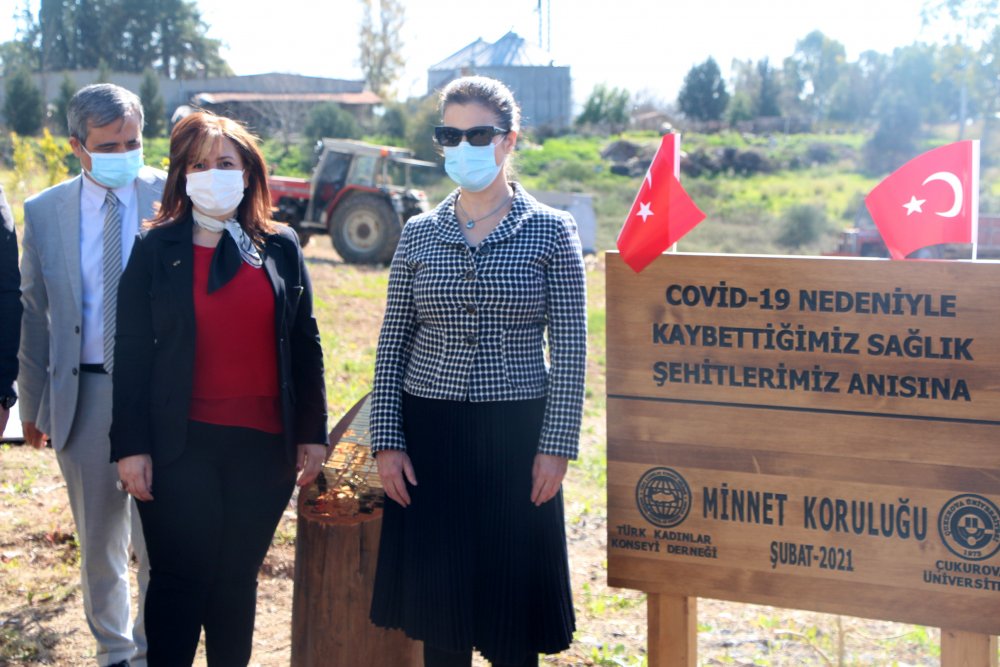 Koronavirüsten yaşamını yitiren 380 sağlık çalışanının isimleri Adana'da yaşatılacak