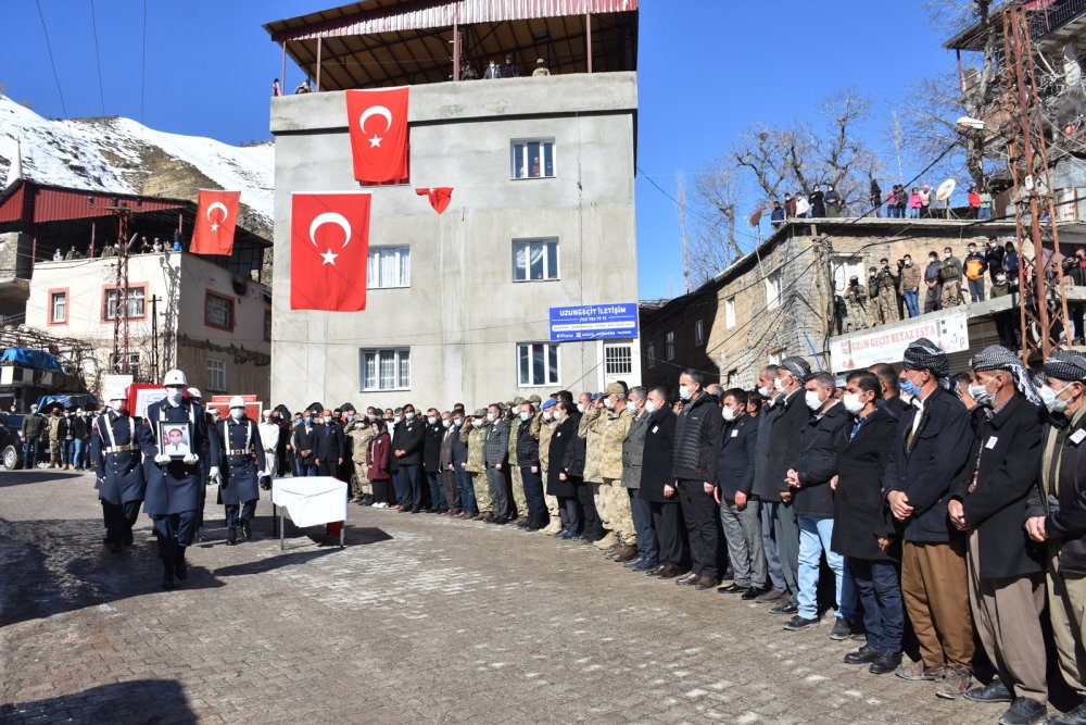 'Pençe- Kaplan' bölgesinde şehit olan güvenlik korucusu, Şırnak'ta toprağa verildi