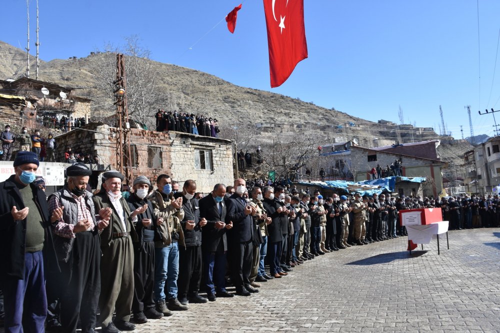 'Pençe- Kaplan' bölgesinde şehit olan güvenlik korucusu, Şırnak'ta toprağa verildi