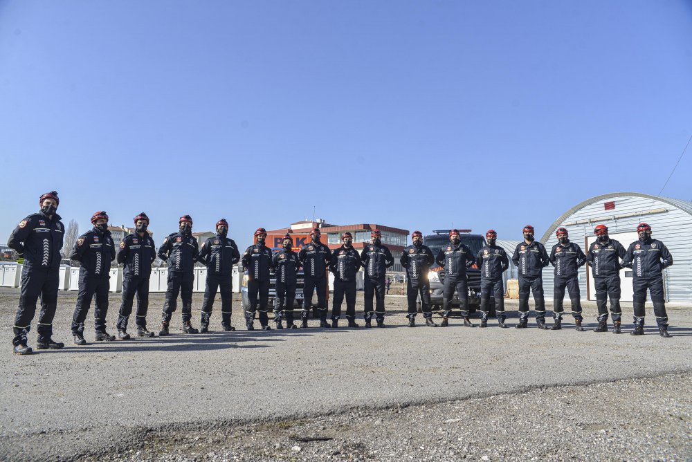 Polis Arama Kurtarma ekipleri, göreve hazır