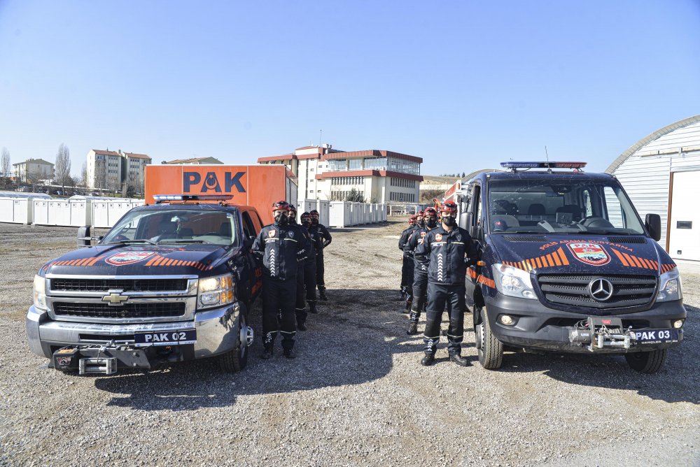 Polis Arama Kurtarma ekipleri, göreve hazır