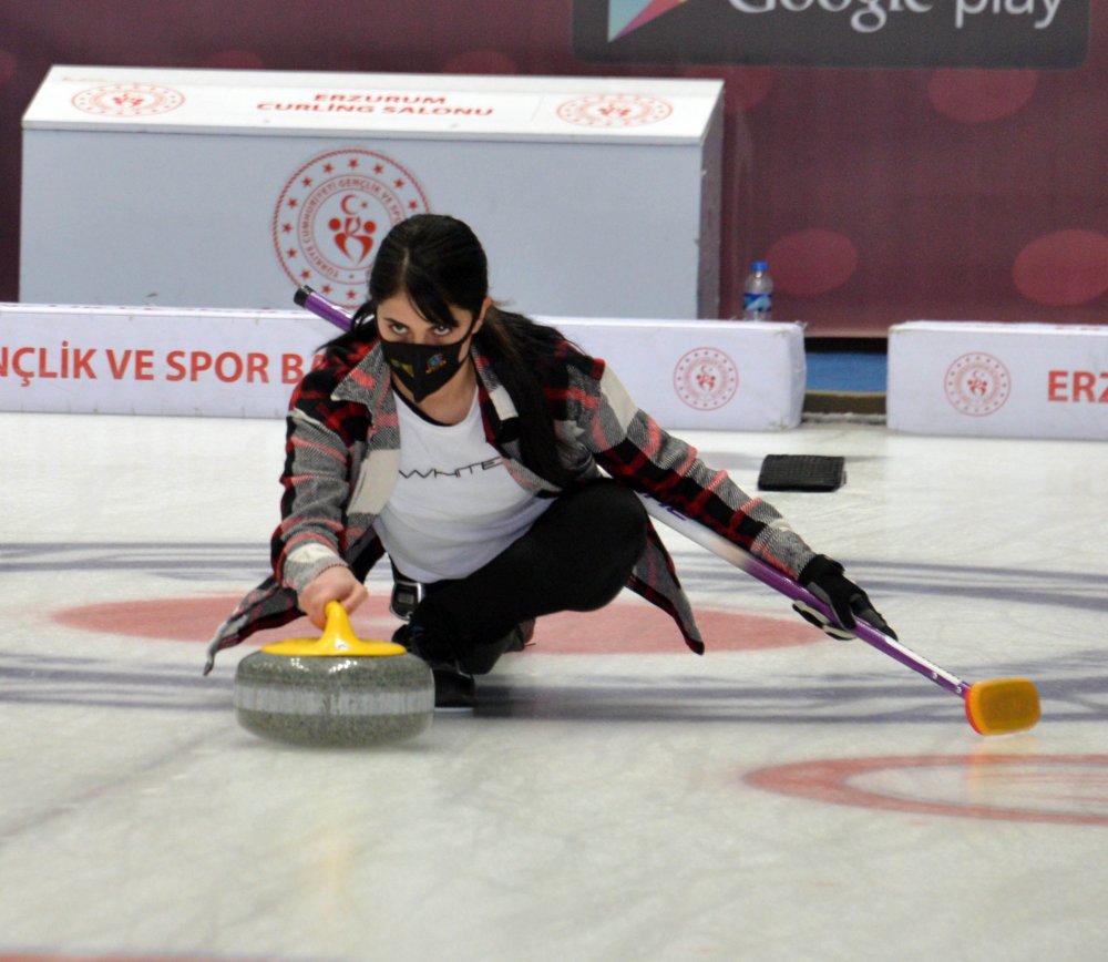 Türkiye Curling Süper Ligi'nde son gün heyecanı