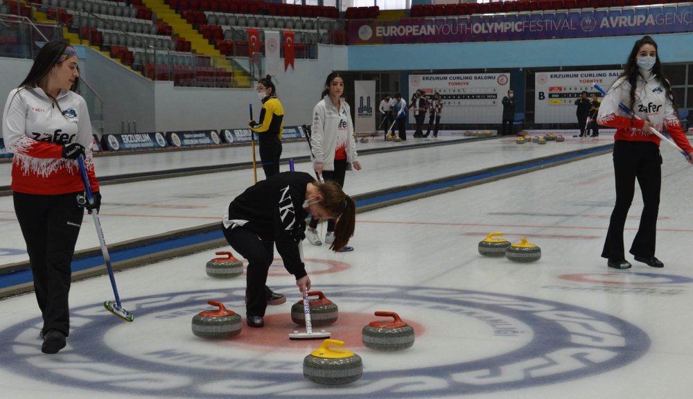 Türkiye Curling Süper Ligi'nde son gün heyecanı
