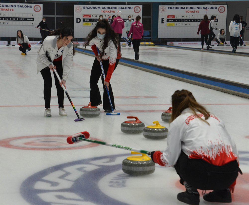 Türkiye Curling Süper Ligi'nde son gün heyecanı