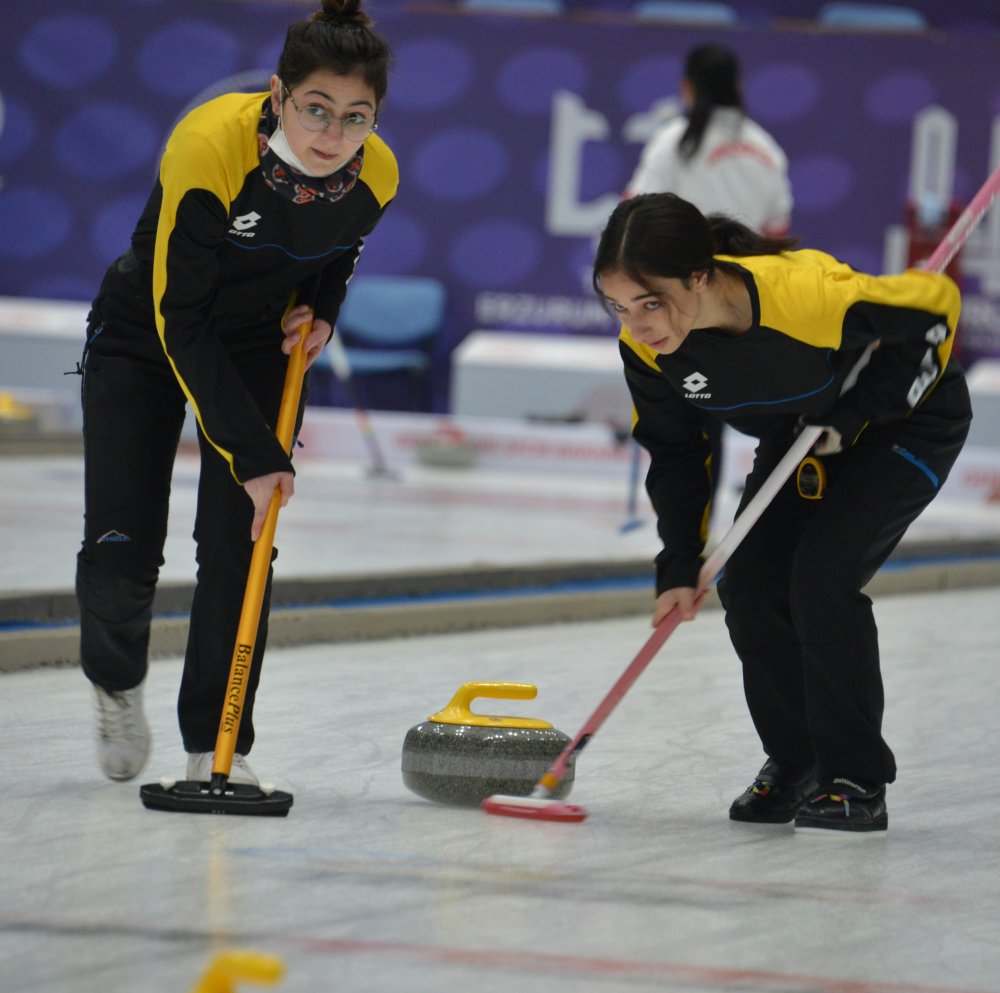 Türkiye Curling Süper Ligi'nde son gün heyecanı