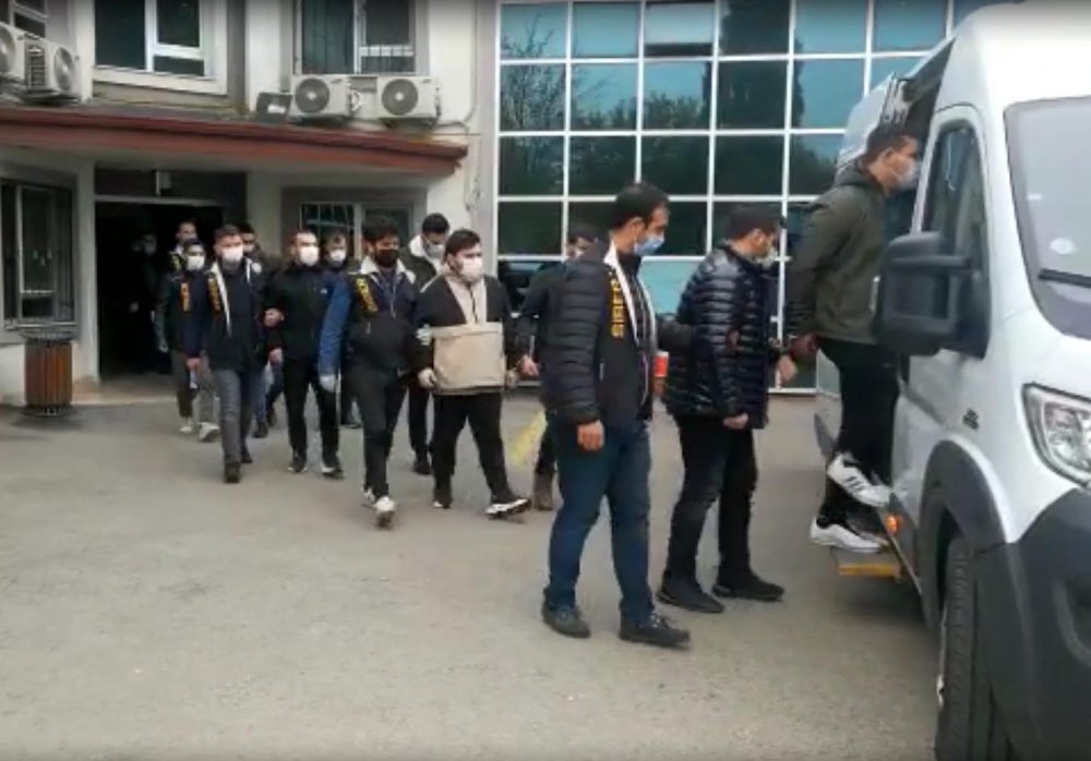Zararlı yazılımla dolandırıcılık yapan çeteye operasyon: 8 gözaltı