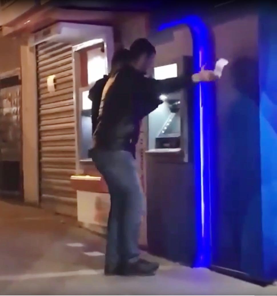 Zararlı yazılımla dolandırıcılık yapan çeteye operasyon: 8 gözaltı
