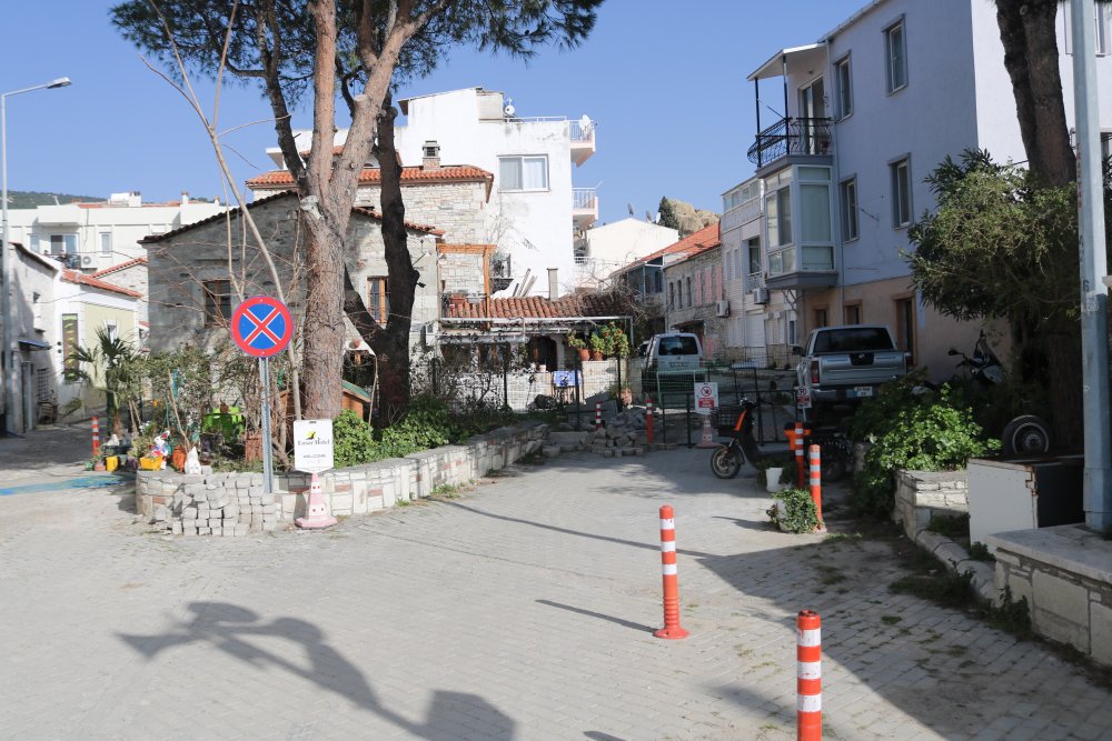 Dedesine ait arsadan geçen yolu, bu kez de mahkeme kararıyla kapattırdı