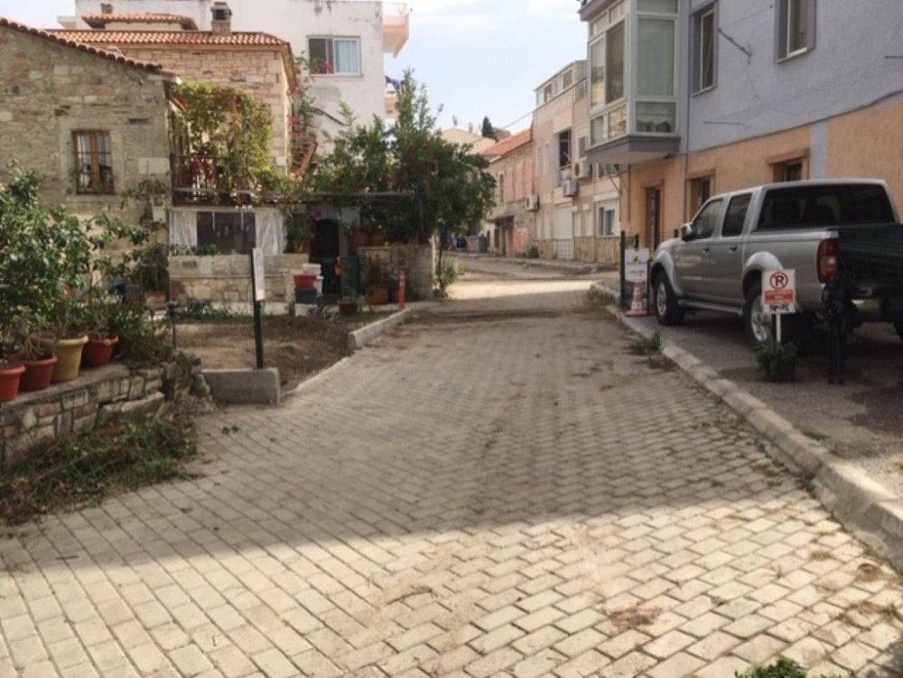 Dedesine ait arsadan geçen yolu, bu kez de mahkeme kararıyla kapattırdı
