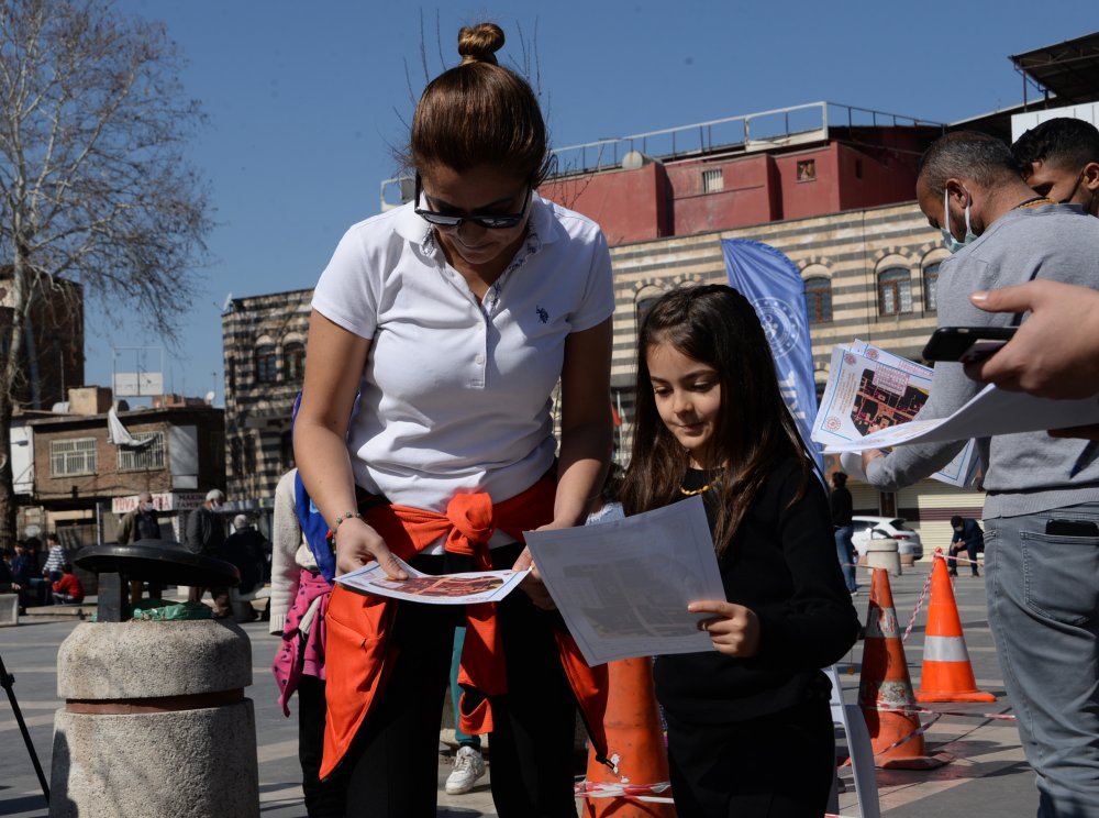Dezavantajlı çocuklar, oryantiring yarışmasıyla tarihi mekanlarda ter döktü