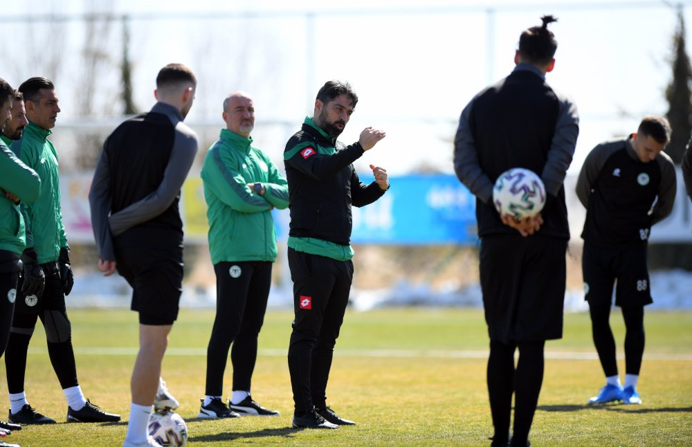 Konyaspor'da 4 oyuncunun sakatlığı sürüyor