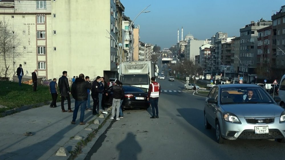 Sultangazi'de 2 kere kaza yaptı; alkollü çıktı