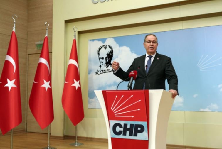 CHP'li Öztrak'tan 'Teoman Sancar' açıklaması: İstifa mektubunda ne varsa onu biliyoruz
