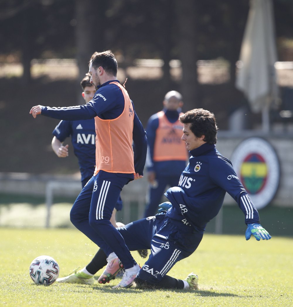 Fenerbahçe, Antalyaspor hazırlıklarına başladı