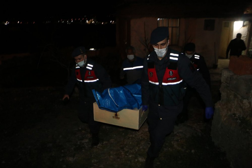 Kınık'ta yaşlı kadın yanarak hayatını kaybetti
