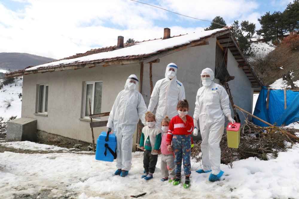 Samsun'da filyasyon ekipleri, kar kış demeden görevde