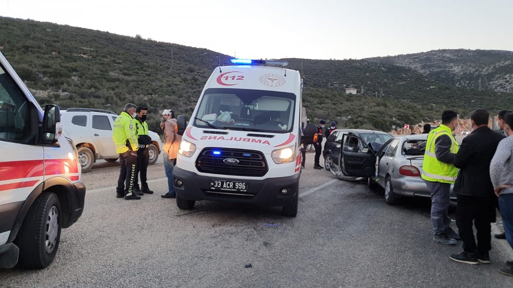 Virajda kontrolden çıkan otomobil karşı şeride geçti: 2 yaralı