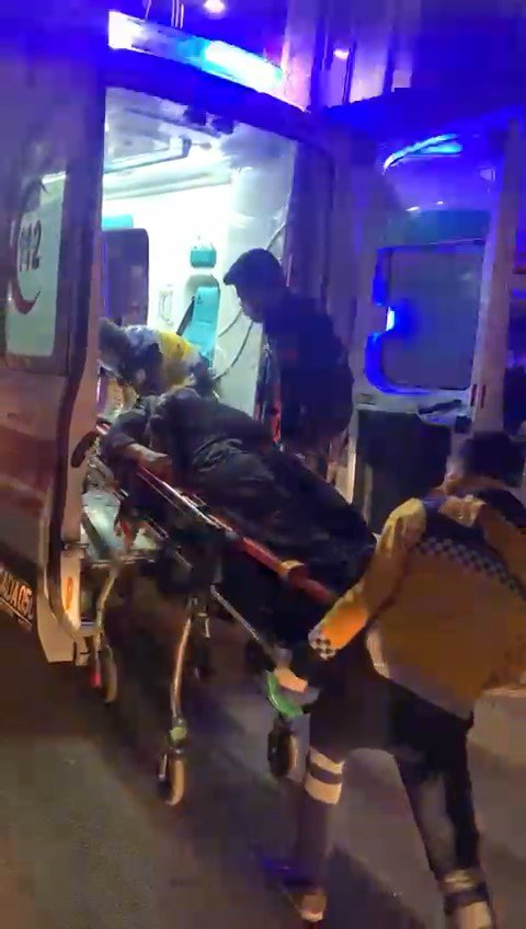 3'üncü kattaki evin balkonundan atladı