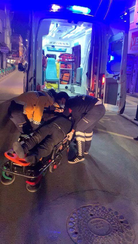 3'üncü kattaki evin balkonundan atladı