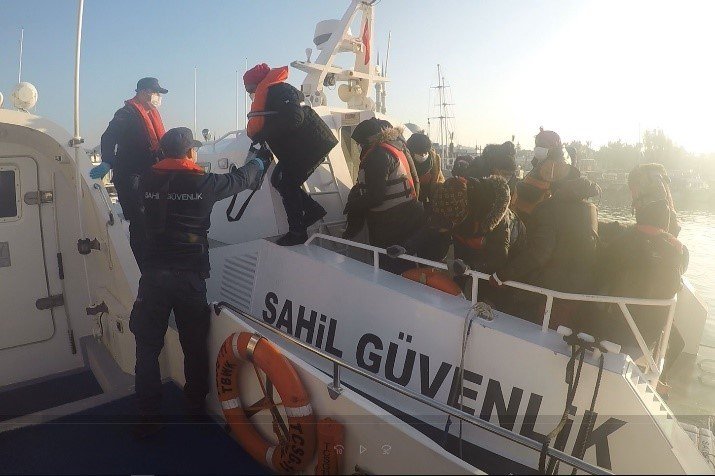 Bodrum'da 32 kaçak göçmen kurtarıldı