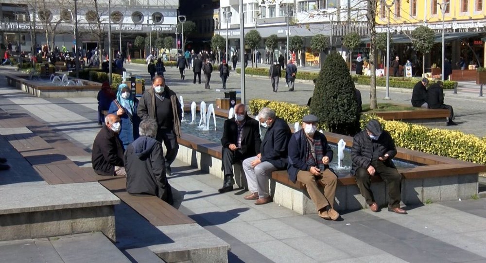 'Çok yüksek riskli' grubundaki Trabzon’da caddeler kalabalık