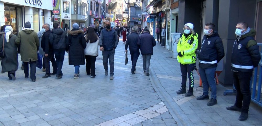 'Çok yüksek riskli' grubundaki Trabzon’da caddeler kalabalık