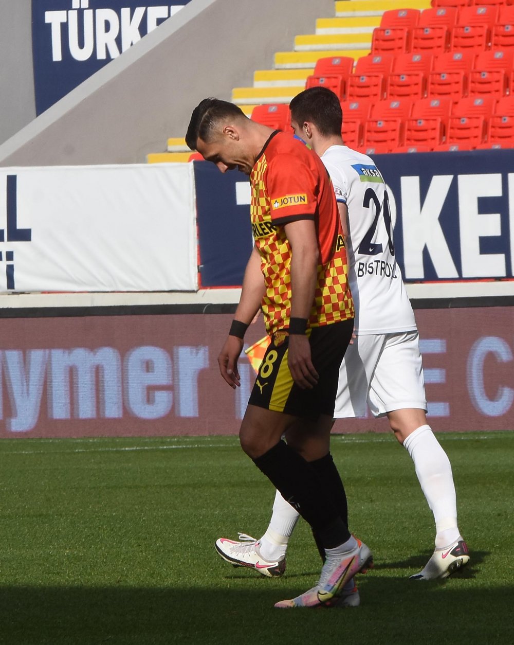 Göztepe'de Jahovic eski günleri aratıyor