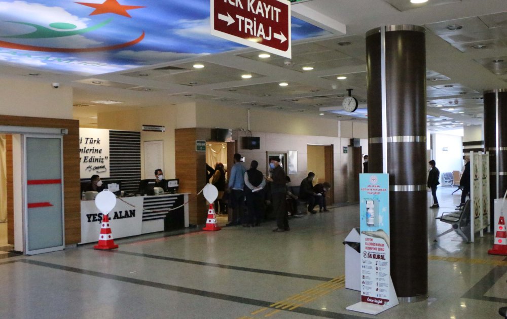 İl Sağlık Müdürü: Adıyaman'da bir araya gelinmekten vazgeçilmediği için vakalar artıyor