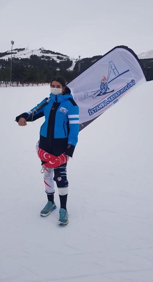 İzmirli kayakçı Lal madalyaya doymuyor