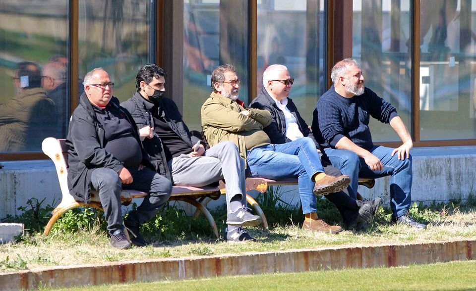 Karşıyaka'da Battal ve Onur'un sözleşmeleri feshedildi