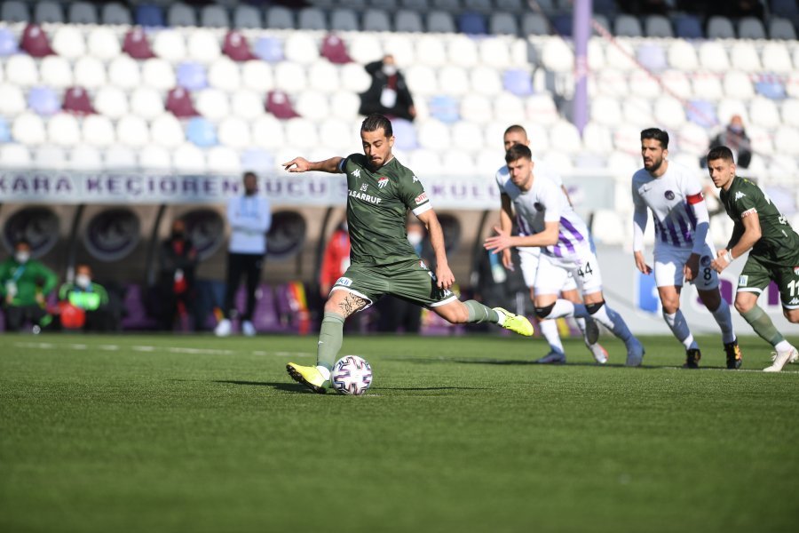 Bursaspor'da bu üçlü, hücumu sırtlıyor