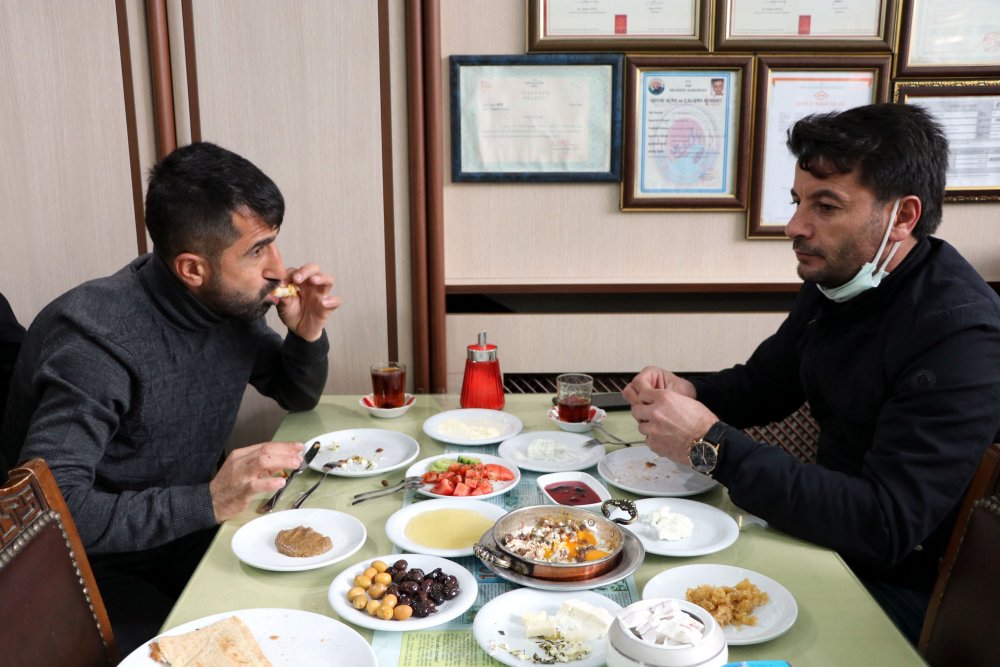 Kademeli normalleşme ile meşhur Van kahvaltısına yoğun ilgi