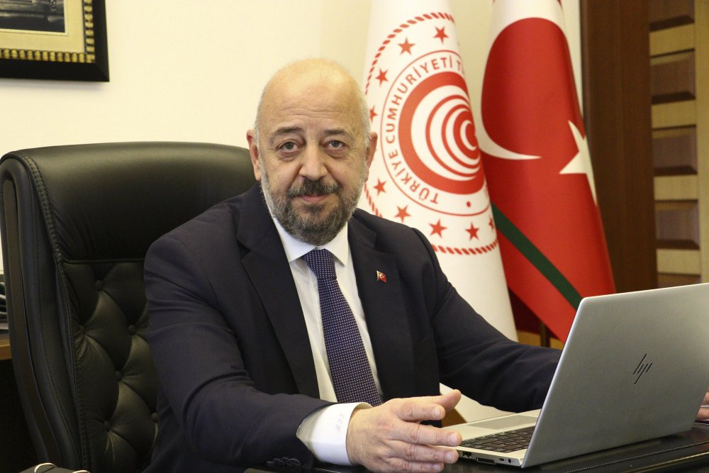 Ticaret Bakan Yardımcısı Turagay: İhracatçılarımıza 4,2 milyar TL kaynak aktaracağız