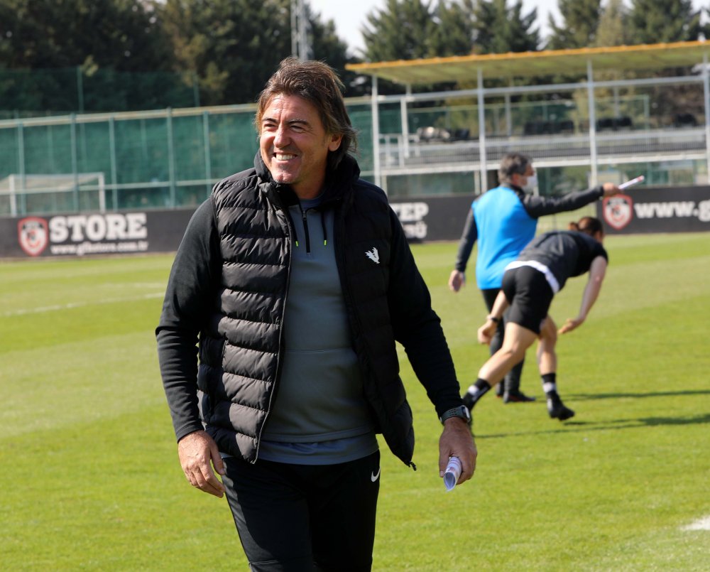 Sa Pinto: Türkiye'nin en iyi takımına karşı oynayacağız