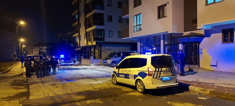 Sultanbeyli'de "Anne ve babası kavga eden genç kız balkondan atladı" iddiası
